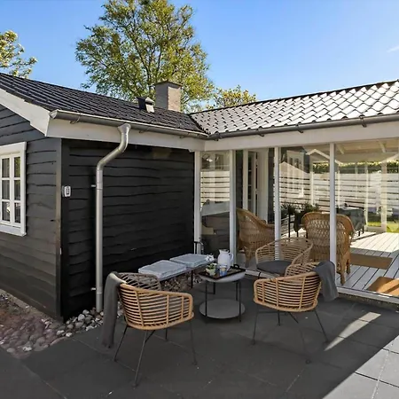 Semesterbostad 30412-odder-rylevej-86 Odder